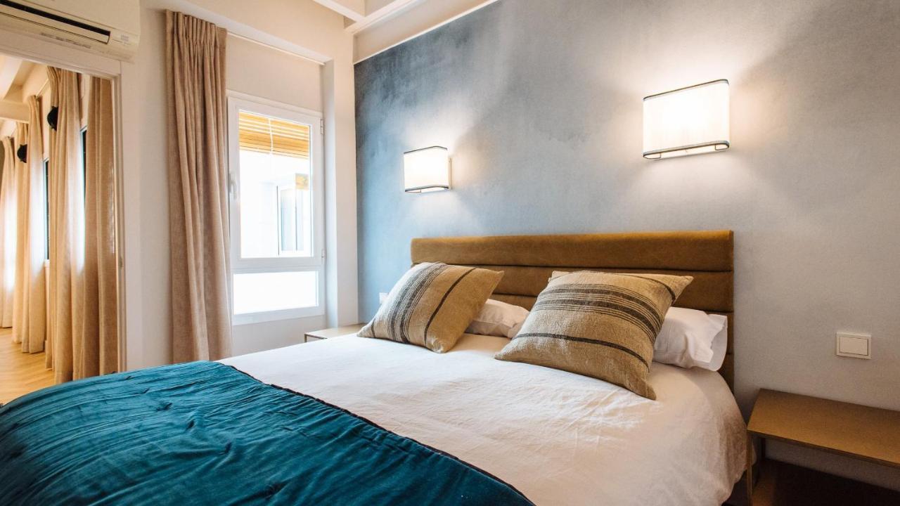 R26 Suites Sevilla エクステリア 写真