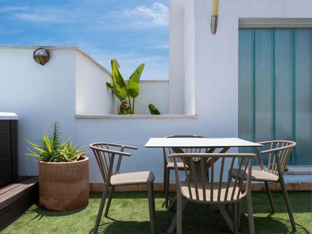R26 Suites Sevilla エクステリア 写真